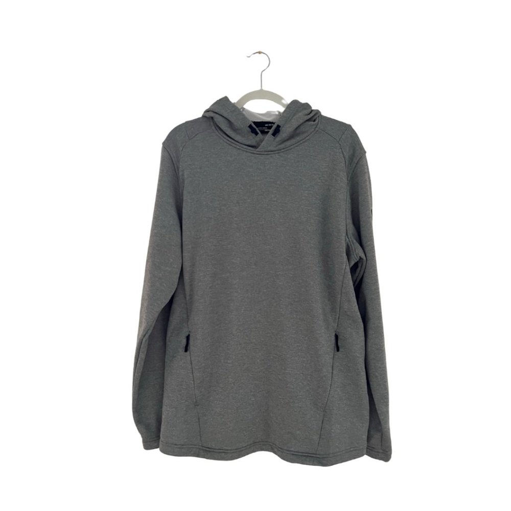 Under Armour: Gray "Cold Gear" sweatshirt